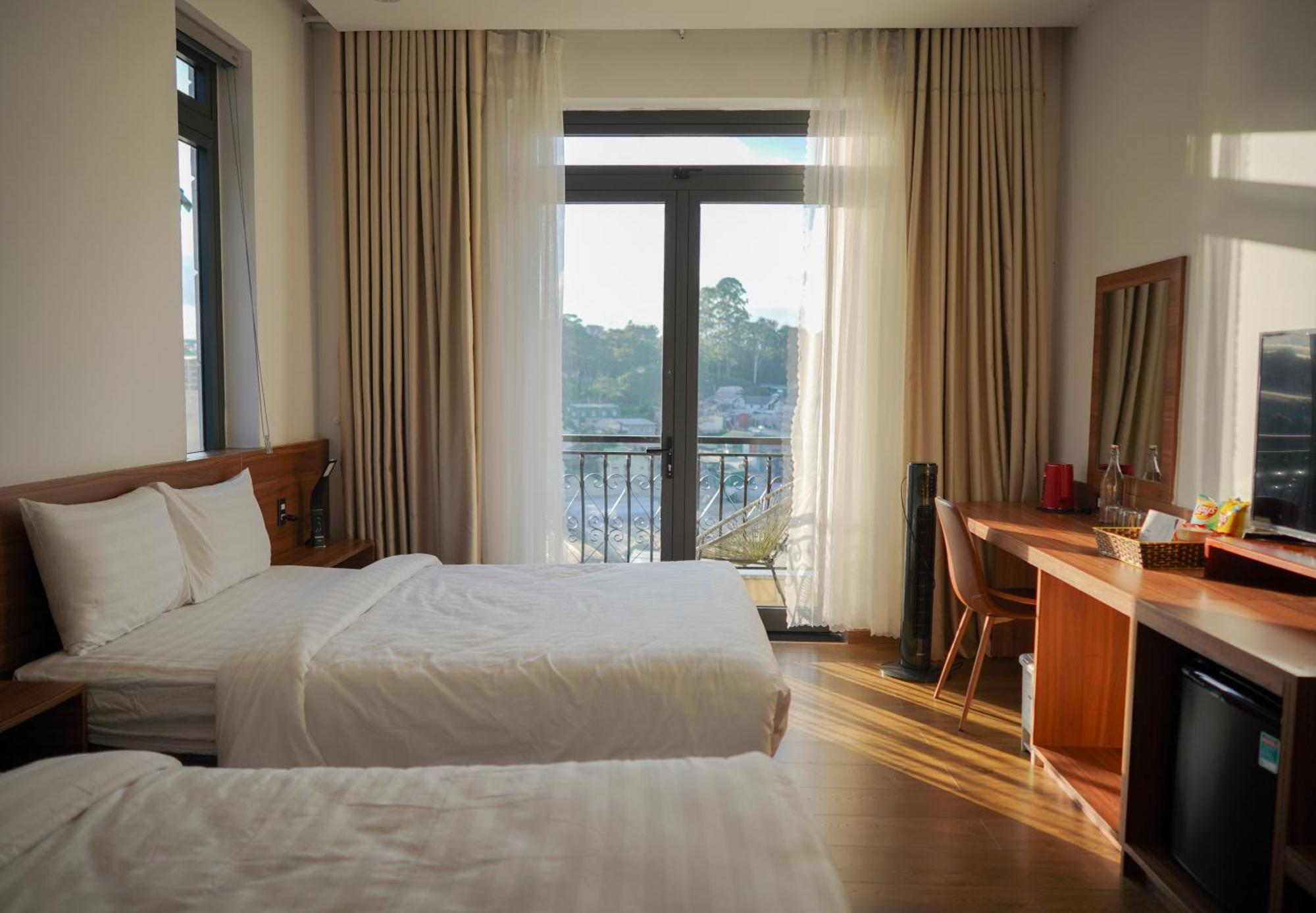 The Elegant Dalat Hotel Exterior photo