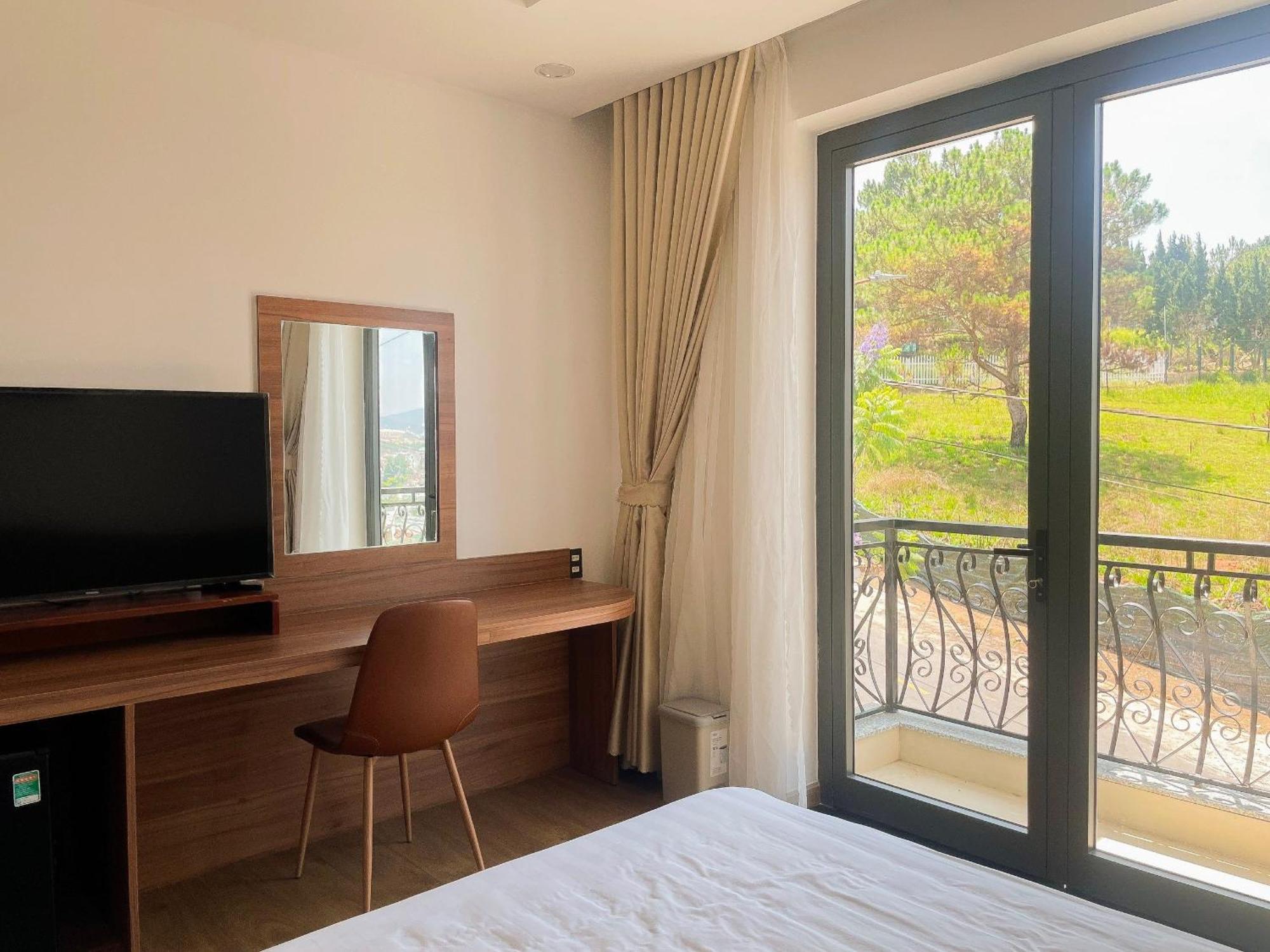 The Elegant Dalat Hotel Exterior photo