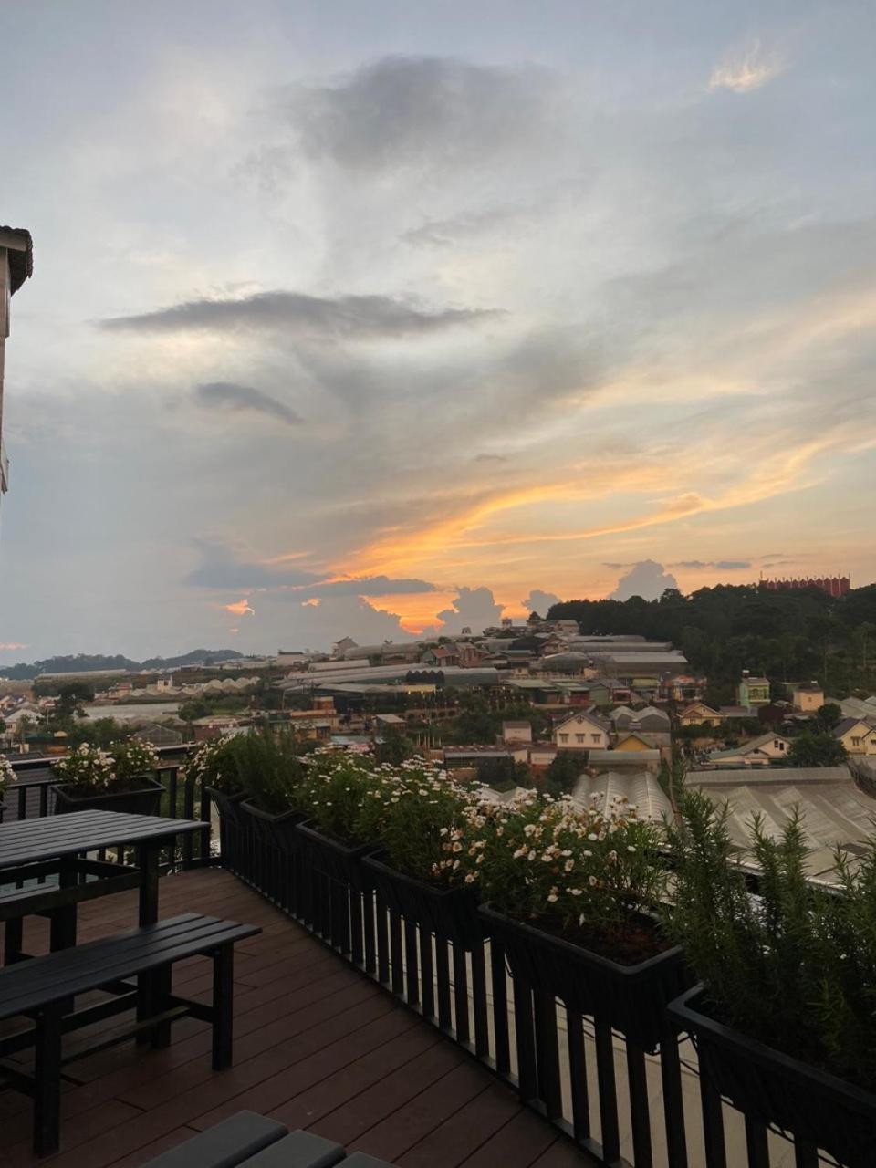 The Elegant Dalat Hotel Exterior photo
